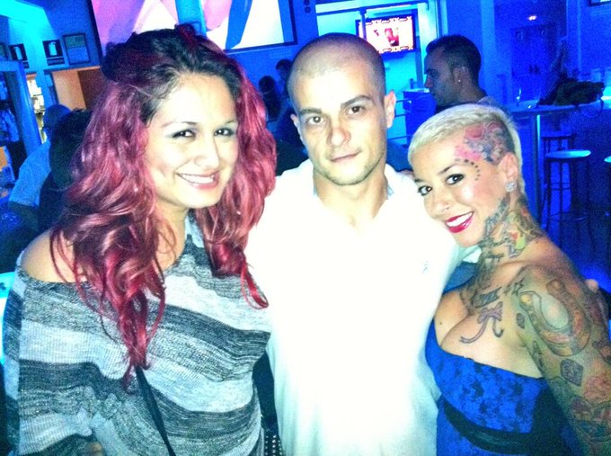 "@RobertoChivas: Q feo salgo! RT @montalbancamila  @Lidyarougex http://t.co/pSSsGr7oNN" incierto!  siempre<a class="tags" target="_blank" title="On Twitter" href="/?out=eyJ0eXAiOiJKV1QiLCJhbGciOiJIUzUxMiJ9.eyJpYXQiOjE3MjQ4OTI0NTgsImlzcyI6InR3cG9ybnN0YXJzLmNvbSIsIm5iZiI6MTcyNDg5MjQ1OCwiZXhwIjoxNzU2NDI4NDU4LCJyZWRpcmVjdF91cmwiOiJodHRwczovL3R3aXR0ZXIuY29tL1JvYmVydG9DaGl2YXMifQ.wV1uPL9W6-3BLeacU_Kg9YSPr_xlZKQh8zeTJKw69MamY_qEdTVqnWjlu9CJvJ_raN6snBgdltwwB9gLPerklw">@RobertoChivas</a><a class="tags" href="/tag/montalbancamila">@montalbancamila</a>