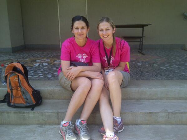 CharleneMcAlpin's tweet photo. Sussas @AnjaBands waiting outside the hotel for votes @Magna_Trek http://t.co/hHqPqLwaPq