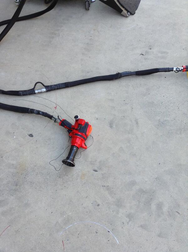 JennieGow's tweet photo. Who killed the wheel gun???? #F1 #crimeunsolved http://t.co/NHSL9HSzk8