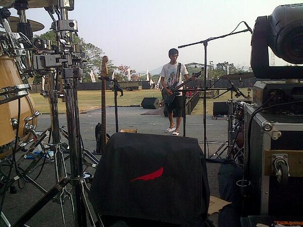 linarola's tweet image. RT @indra_prmna: Cekson, di lap.Sumampir-Cilegon,Banten. #NOAH #Promild
