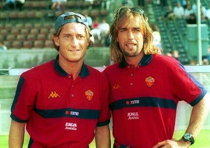LawasBola's tweet photo. Dua Legenda AS Roma @SerieA_Lawas http://t.co/l0cZD4KYXh