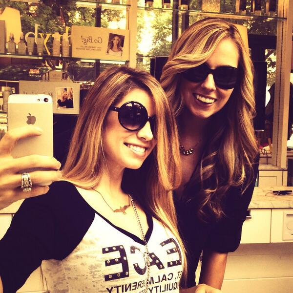 DFLYmusic's tweet photo. @CJonesy_  looky wut I got right hea? She's a beaut! #KatAttackNYCWeekend http://t.co/P4zhMnea2g
