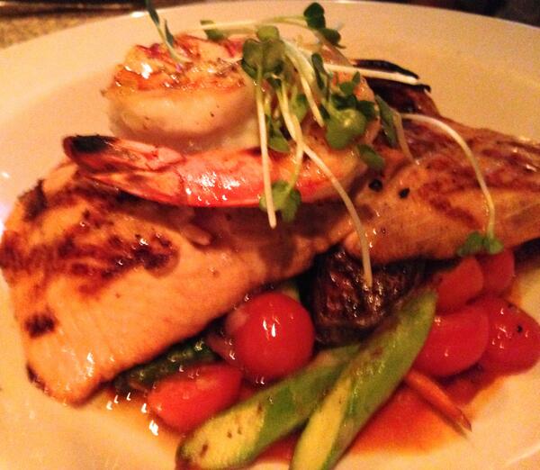 ChefChamberlain's tweet photo. Columbia River Salmon Special @ Chamberlains Fish Market Grill Tonight http://t.co/K2V2IzrB3L
