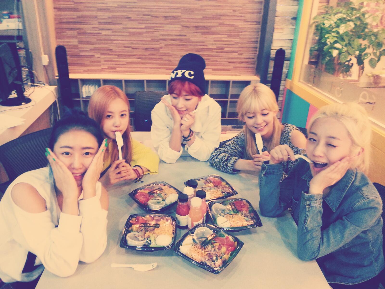 BVvNbfgCYAEM3GA.jpg:large