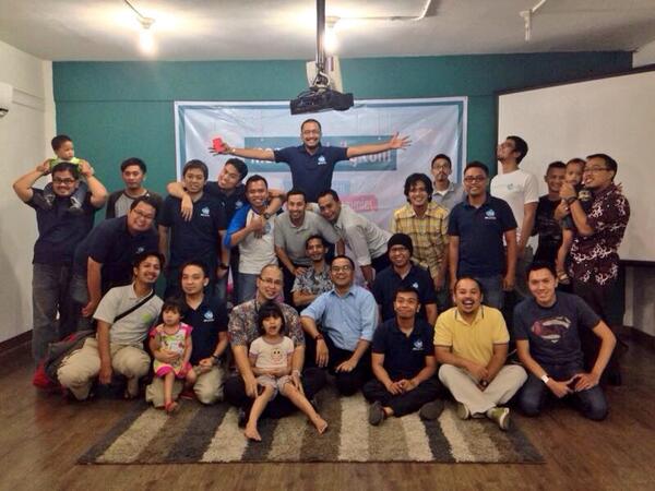 ID_AyahASI's tweet photo. Thank you @mommiesdaily buat tempatnya #AASharingSession http://t.co/mvXbnOPumi