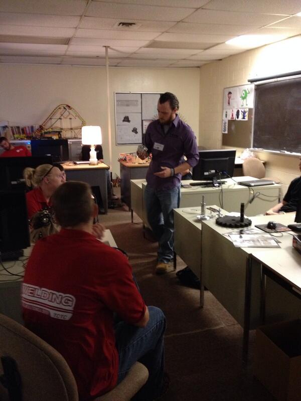 MVMfg's tweet photo. #mfgday13 in the @OhPenn Interstate Region @tctchome with @MVMfg manufacturers http://t.co/cMS5p7ezpU
