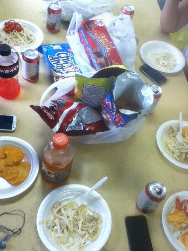 We eating good! @iEstrellitaa @SincerelyLupee_ <a href="/iamnancess/">Nancy 🌻</a> <a href="/itsyeseniaa_/">Yeseniaa_</a> <a href="/PequenaaG_/">上海兼职/上海品茶/上海外围/上海线下/上海约炮/上海上门/上海丝足/上海学生/上海小姐/上海楼凤</a> ❤