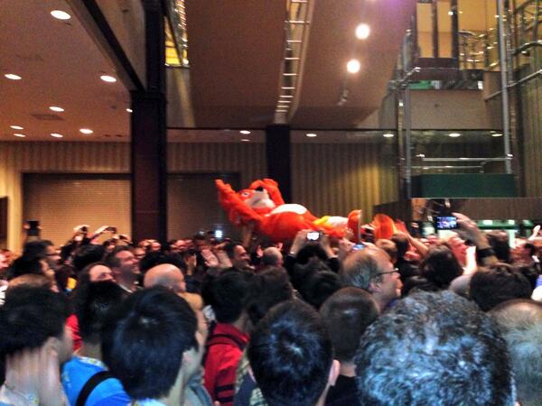 ami_ty's tweet photo. What happens in Brussels....happens in Toronto!! :-)  #MozSummit #MozSummit http://t.co/tbja9WOpsM