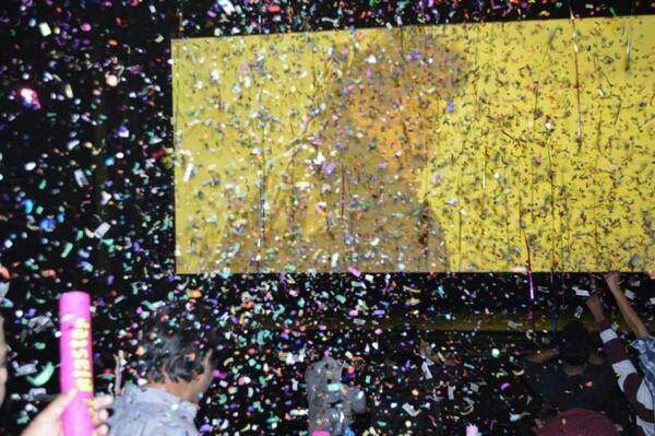 actor_Nikhil's tweet photo. On the eve of #AttarintikiDaaredi hitting 50 cr share in the 1st week here is a Snap frm a USA theatre sent by frenz http://t.co/Q6Uzl7d7Wm