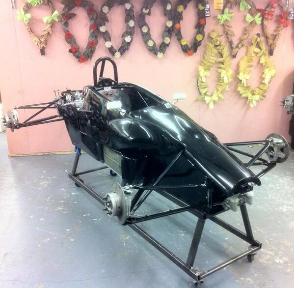 Gough_Racing's tweet image. It's nearly back together. Bare chassis to this in a day. Good work Oldfield Motorsport #lookingfast