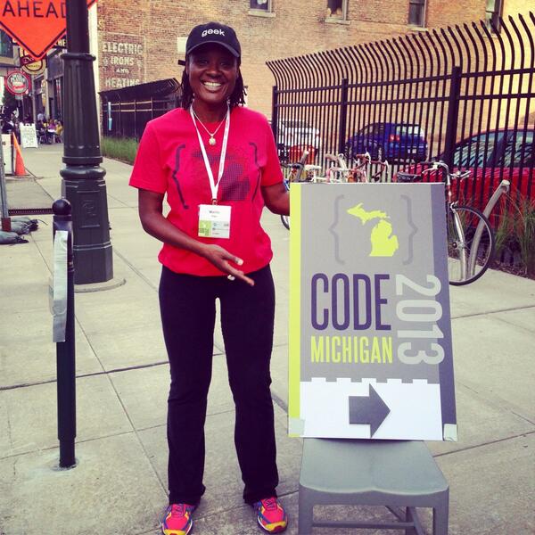 SistersCode's tweet image. Exciting time in #Detroit  @codemichigan! Meeting great people &amp;amp; embracing my inner Geek! Happy place! #sisterscode