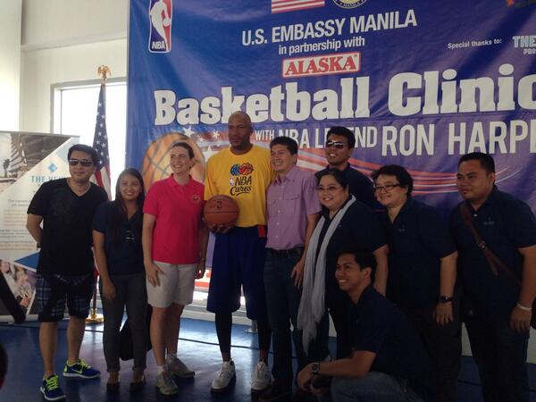 carmelcarpio's tweet image. Alaska Basketball Clinic with NBA legend Ron Harper #smland#oneEcom @Atquiocho @fcruz8 @ikahalili @ThatOneShotGab