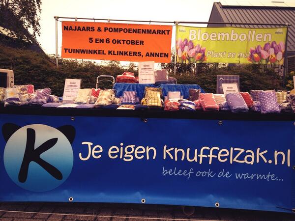 Knuffelzak's tweet photo. Kom je gezellig bij ons langs dit weekend? Wij zijn twee dagen te vinden in #annen #najaarsenpompoenenmarkt http://t.co/q2fbxhHof5
