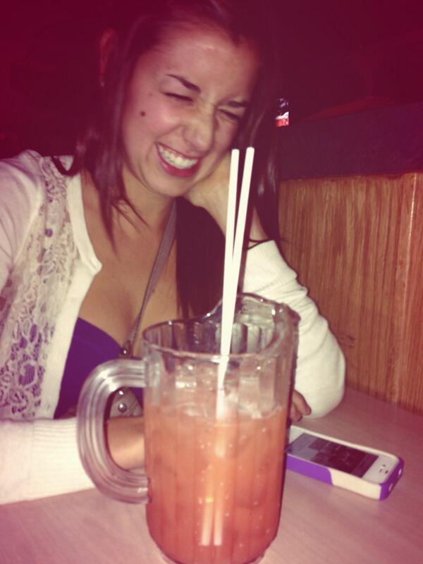 Jptrautman's tweet photo. @allyyholt #datcombatjuice #sohappy http://t.co/Ue6foIvlQU