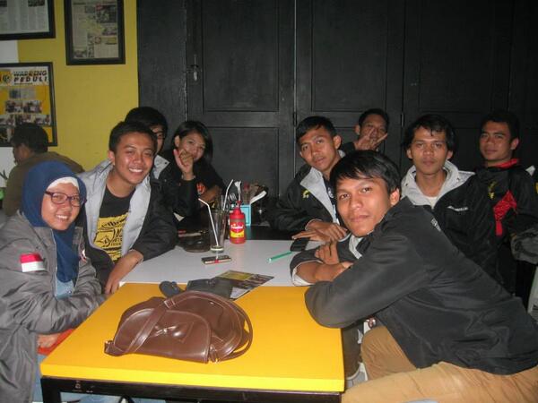 nah yang ini foto angkatan 7 kita di WS, dan miminnya ga diajak haha