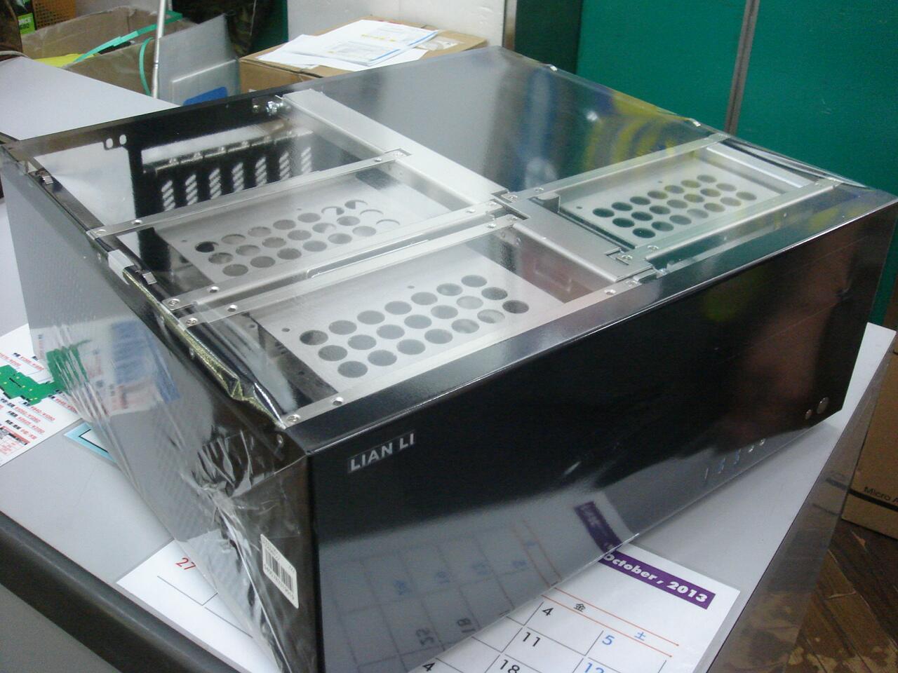 ツクモパソコン本店リユース館 4f Pcケース 今月の特選品 Lian Liの高級横置きケース Pc C60b 入荷してます 19 800円 30cmオーバーのvgaも搭載可能 中が見える様に展示してますので どうぞご覧くださいませー Http T Co 5ikflp8d3l Twitter