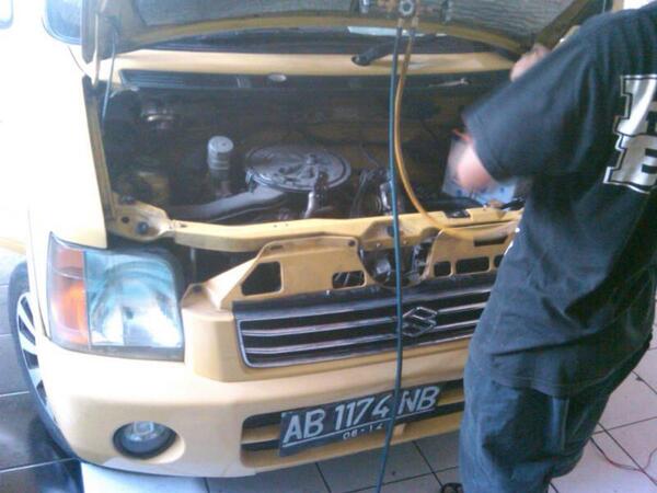 An_Jaya_Ac's tweet photo. 2. Service Ac mobil suzuki Karimun *Bengkel Ac mobil ANUGERAH JAYA. Jl Veteran 12 ☎0274-384958 #jogja http://t.co/GtGtvH0fkR