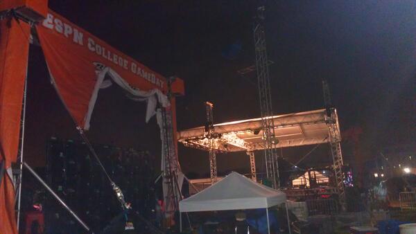 PresidentHarris's tweet image. Gameday at 1 in the morning #wheretheydodatat