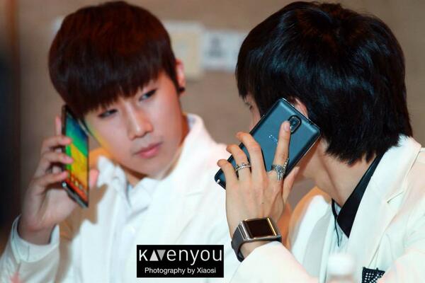 06thInfinite's tweet photo. Itu kita,hyung? :o @SquirrelGyuzizi "ifnt_chinggyu: Sunggyu's calling someone beside him HAHAHA | Cr: kavenyou http://t.co/aRVHoS2IBX""