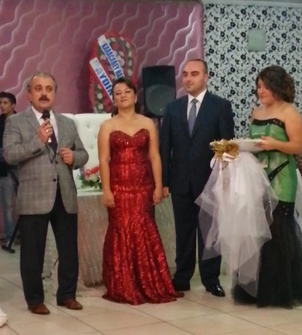 AK Parti Karacabey Gnçlk. Kol. Başk. <a href="/MelihSever_/">𝐌𝐞𝐥𝐢𝐡 𝐒𝐄𝐕𝐄𝐑 🇹🇷</a>  ve kızımız Betül Özcan ın Nişan yüzüklerini taktık.Hayırlı Olsun