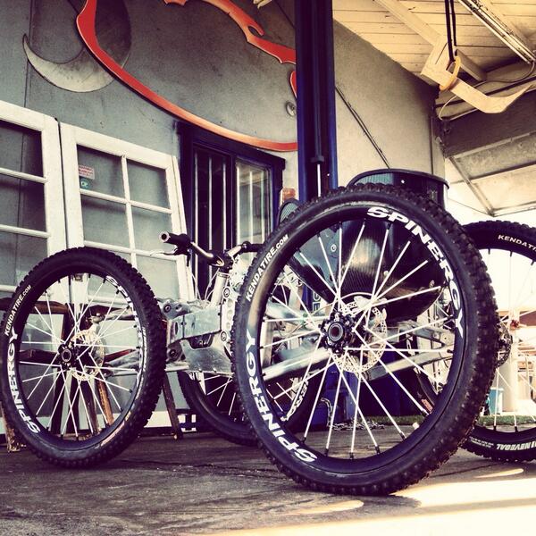 jpmcghee's tweet photo. Keepin it gangsta. #spinergywheels #dhmtb http://t.co/eVuMIdOg71