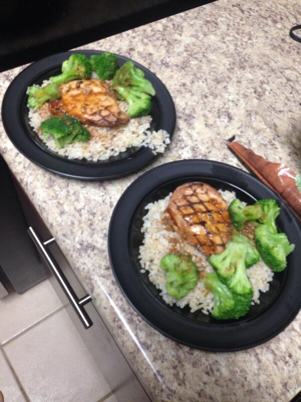 mellietonin's tweet image. I made my boyfriend dinner. :) @totallyhipster #dependencyissues #indenial
