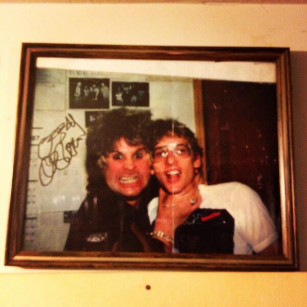 lightintheattic's tweet photo. Kyle, owner of @LostWeekendRec with the Ozz-meister himself #litaroadtrip13 #classic #chokedbyozzy #tough #nostalgia http://t.co/gsbGG0s8ic