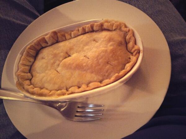SargentSill's tweet image. So glad I know my way around a kitchen... My roasted chicken pot pie. #deliciouslife