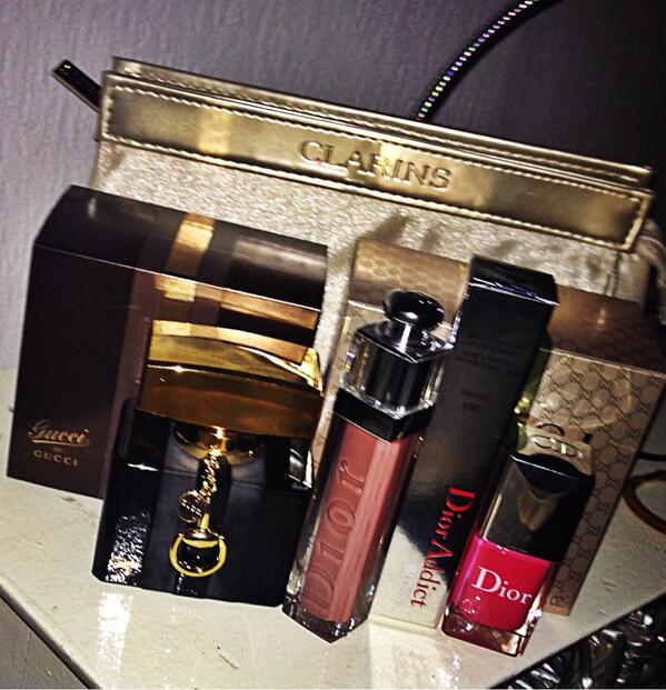 onlyySS's tweet image. Needed this ! 🙋💄