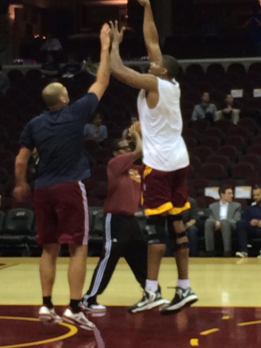 Andrew Bynum. Actually jumping.   (@WayneEmbrysKids | Twitter)