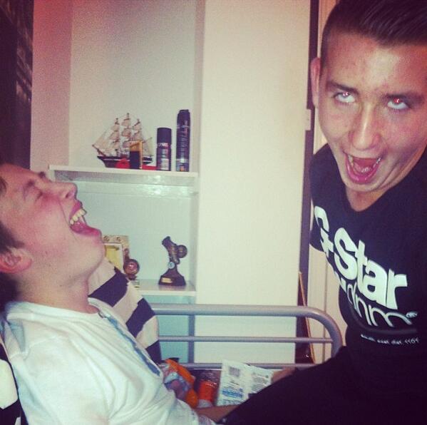 hahaifartit's tweet photo. JUST AFTER A BROKE MA VL HAHA LOL http://t.co/zbOWuXzqeP