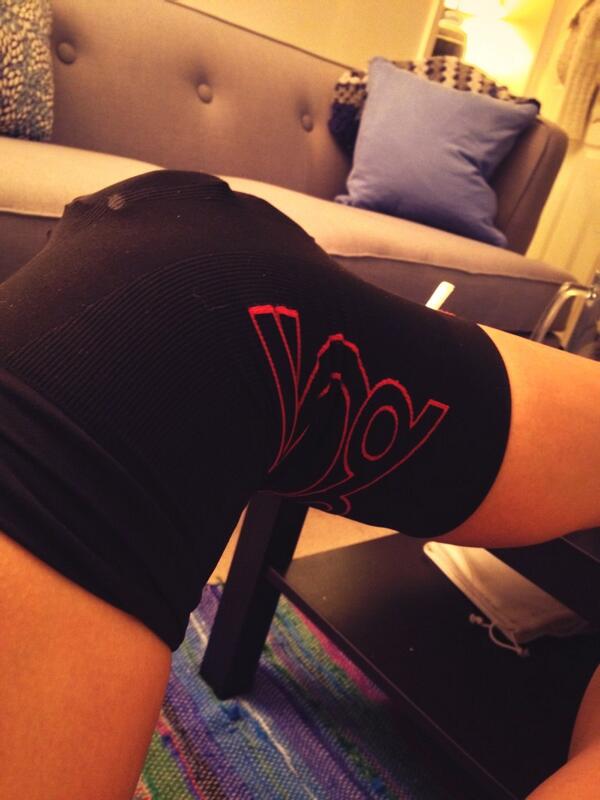 .<a href="/110PlayHarder/">110%</a> I am having a love affair with this knee sleeve. Best-post-marathon-friend
