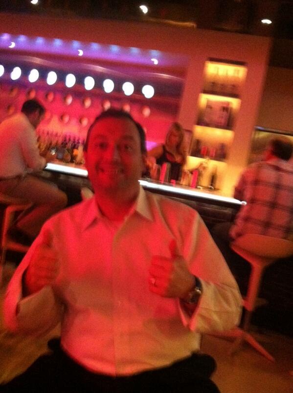 timmydjames's tweet photo. Hanging with AT!  @arnoldtijerina #DD15 http://t.co/wSgndGfQ0C