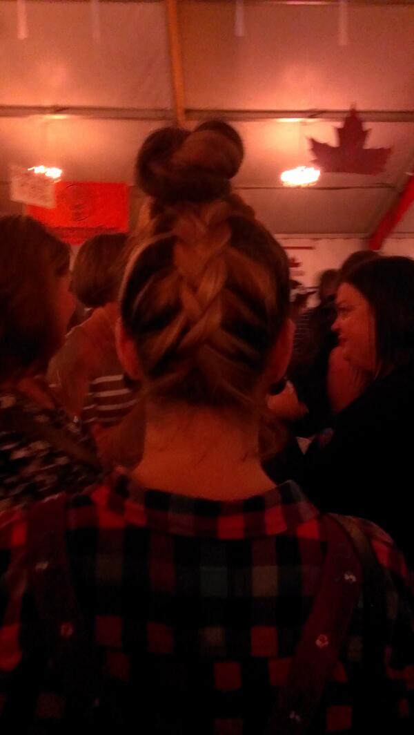 carlinlinny's tweet photo. @BreDowntown cool hair beans #backwardsbraid #oktoberfest #coolbraid http://t.co/lSnkF4rbyy