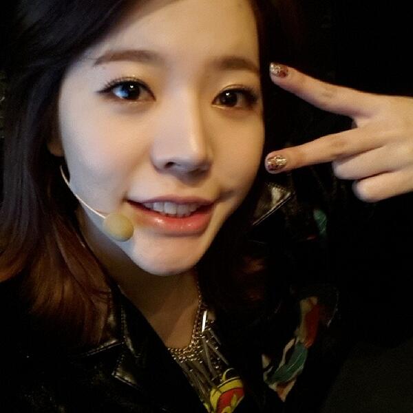 [OTHER][12-12-2013]SELCA MỚI CỦA SUNNY - Page 2 BW1WCewIgAAvoVX