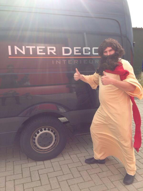 <a href="/MWijnnobel/">Michel Wijnnobel </a> De bus van Interdeco is gezegend door Jezus Christus himself!