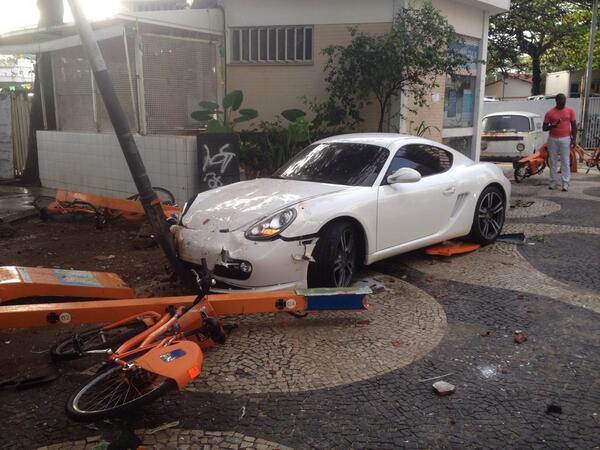 L_Caram's tweet photo. @odia24horas claro! Segue outra foto! http://t.co/a6E0s55HmL