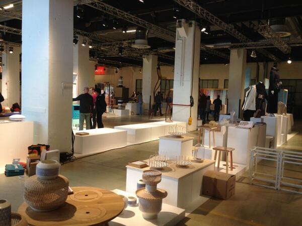 iwaku2013's tweet photo. Set up of #DDW in progress, we're getting there! http://t.co/Quix6Z5HlL