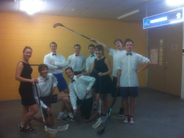 eidzii's tweet image. Cik mums zolīda atraktīvākā komanda vakardienas nakts turnīrā :)) paldies visiem :))