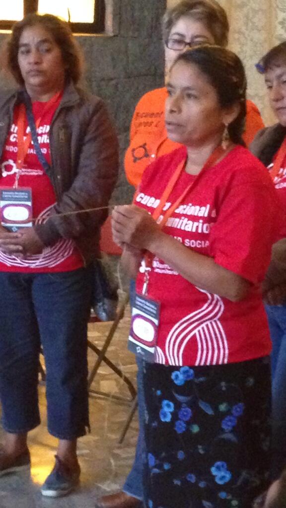 RedescomC's tweet photo. “@Gabs_Galvan: Tejiendo redes de apoyo @RedescomC http://t.co/sNnhEAmJqq”