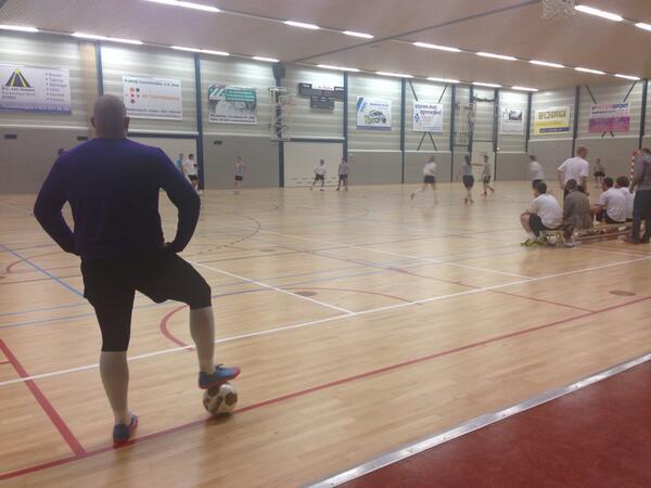 C7FutsalCup's tweet photo. We zijn los http://t.co/Zf0NyER6Wq