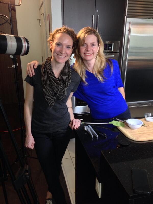 sueriedl's tweet image. Making good stuff with @amandacam for #chefbasics @globelife @AngelaPacienza