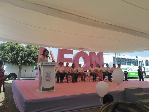 León se suma a la jornada mundial contra el cáncer de mama