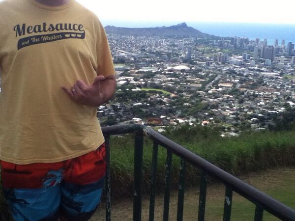 Kuch1000's tweet image. @MeatSauce1 Meatsauce &amp;amp; the Whalers T-Shirt Tour stop #3: Honolulu, Hawaii. #OhGoodForMe
