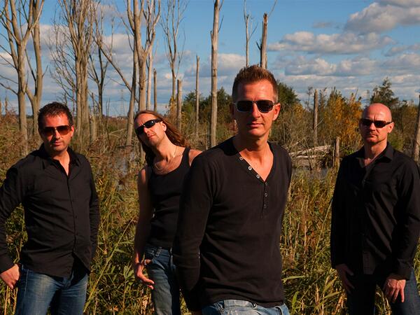 VANAVOND ROCKEN @ JJ's.  ROCKSVILLE &amp; ROCKFORCE 
Deuren: 21.00uur Aanvang: 21.30uur