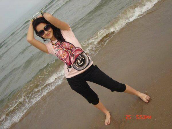 Pakistani_Model's tweet photo. Pakistani #teen http://t.co/fw7WtHjdya