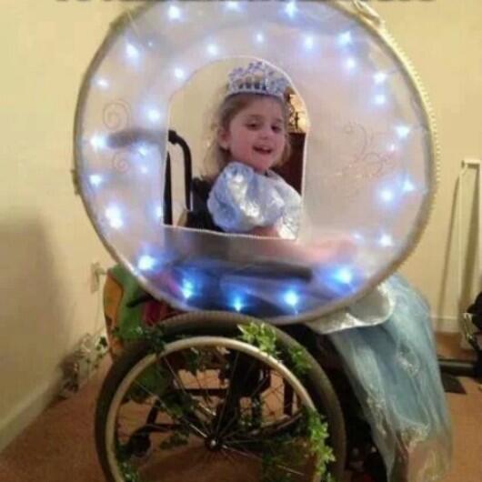 LovelyyyLifeee's tweet photo. I almost cried. Every girl deserves to be a princess! http://t.co/cMo7kOtDQP