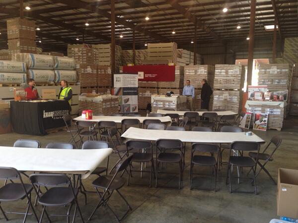 CarterKai's tweet photo. Oct 18th messaging CI at the L&amp;W GLG Livonia branch...insulation strong! #l&amp;wsupply http://t.co/Rmj5vduZ4D