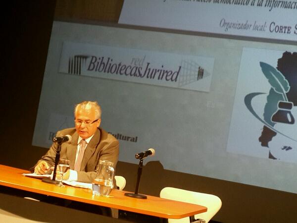 ACBJ_OK's tweet image. Conferencia Magistral del Dr Baltazar Garzon Real. #ACBJ2013