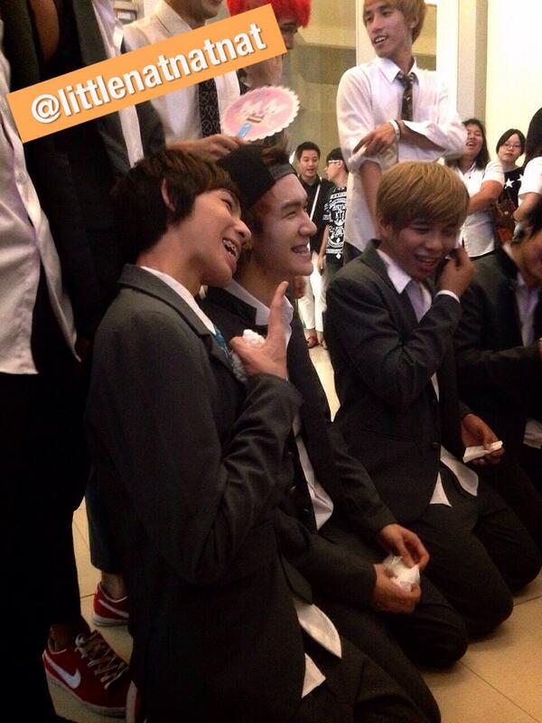 LTNspace's tweet image. ฟินคู่นี้ ดัดฟันทั้งคู่แล้ว น่ารักเว่อร์~ พี่โด่งพี่เอ็ม &amp;gt;&amp;lt; @dongmylo @IvEmER #chanbaek #milleniumboy